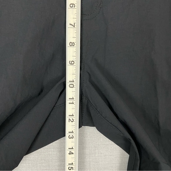 Wind River Black Outdoor Cargo Pants with Straight-Leg Fit - Picture 7 of 13